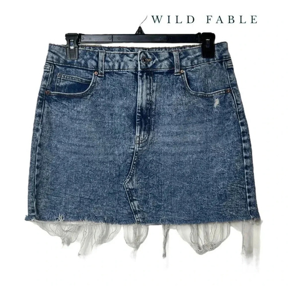 wild fable Dresses & Skirts - 1560. WILD FABLE DENIM MINI LENGTH SKIRT CUTOFF FRAYED HEM SIZE 14 MEDIUM WASH‎